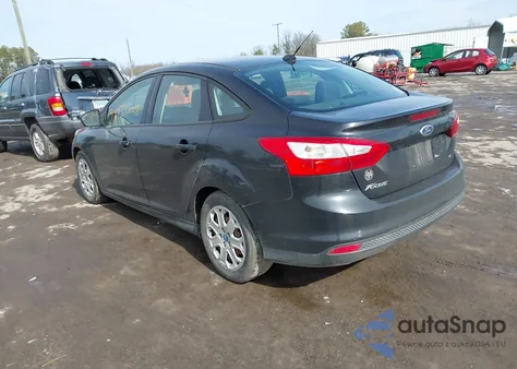 2012 Ford Focus Se z USA, uszkodzony, nr VIN 1FAHP3F2XCL170139
